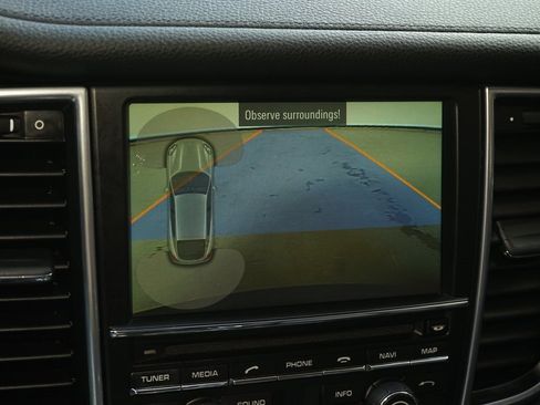 Used 2016 Porsche Panamera 4S image 15