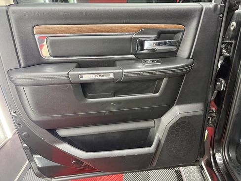 Used 2016 RAM 1500 Laramie w/ Convenience Group AWD/4WD image 9