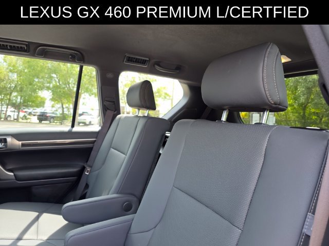 Used 2023 Lexus GX 460 Premium w/ Accessory Package AWD/4WD image 17