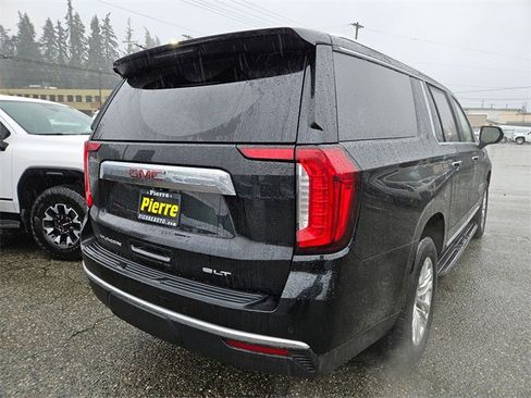 Used 2023 GMC Yukon XL SLT image 3