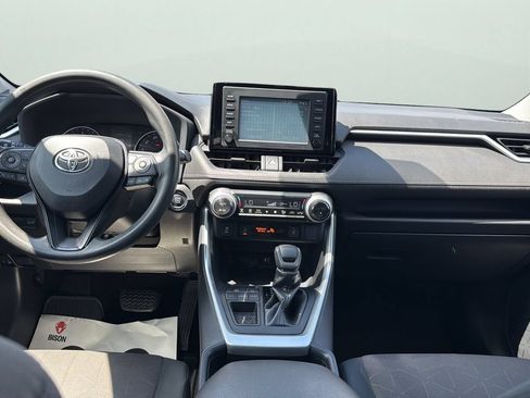 Used 2019 Toyota RAV4 XLE w/ Convenience Package FWD image 21