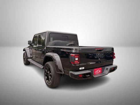 Used 2023 Jeep Gladiator Overland AWD/4WD image 3
