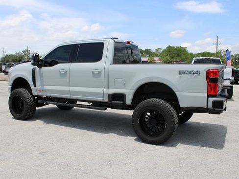 Used 2025 Ford F250 Lariat w/ Lariat Ultimate Package AWD/4WD image 6