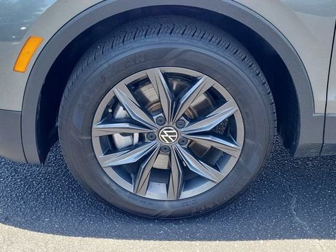 Used 2023 Volkswagen Tiguan SE FWD image 28