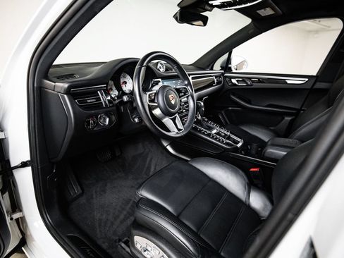 Used 2021 Porsche Macan GTS AWD/4WD image 4