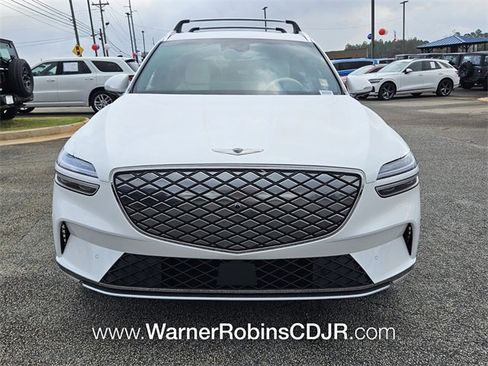 Used 2025 Genesis Electrified GV70 w/ Prestige Package image 2
