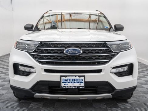 Certified 2023 Ford Explorer XLT w/ Equipment Group 202A AWD/4WD image 2