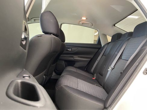 Used 2016 Nissan Altima 2.5 S w/ Power Driver Seat Package image 12