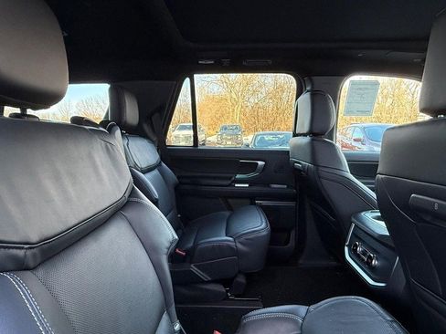 New 2025 Ford Expedition Platinum w/ Stealth Performance Package image 6