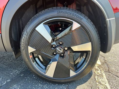 New 2026 Nissan Kicks SR w/ Cold Weather Package image 10