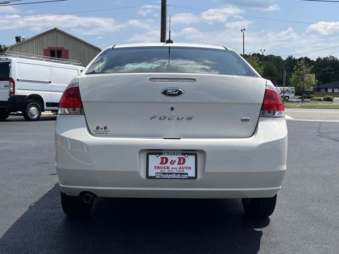 Used 2009 Ford Focus SE FWD image 16