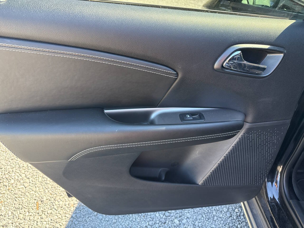 Used 2020 Dodge Journey Crossroad FWD image 14