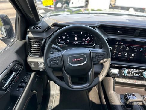 Used 2025 GMC Sierra 1500 AT4 w/ AT4 Premium Package AWD/4WD image 64