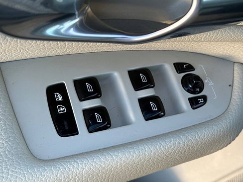 Used 2019 Volvo XC90 T6 Momentum w/ Protection Package Premier image 15