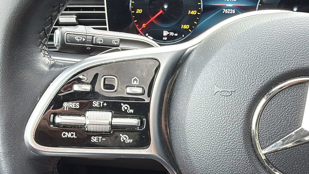 Used 2023 Mercedes-Benz GLE 450 4MATIC w/ AMG Line Exterior image 32
