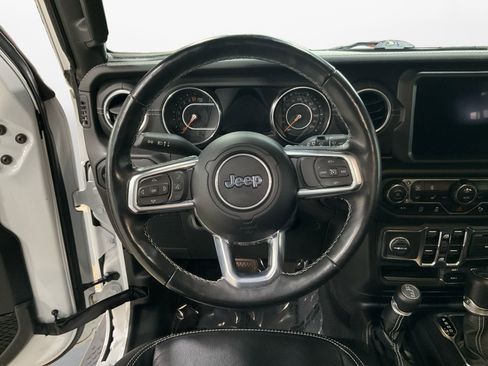 Used 2021 Jeep Wrangler Unlimited Sahara w/ Uconnect 4C Nav & Sound Group image 12