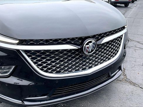 Used 2024 Buick Enclave Avenir w/ Avenir Technology Package image 30