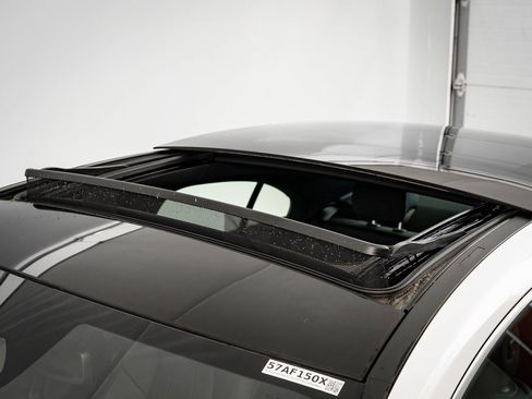 Certified 2025 Mercedes-Benz CLA 250 4MATIC image 14