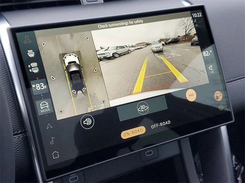 Used 2025 Land Rover Discovery Sport Dynamic SE image 32