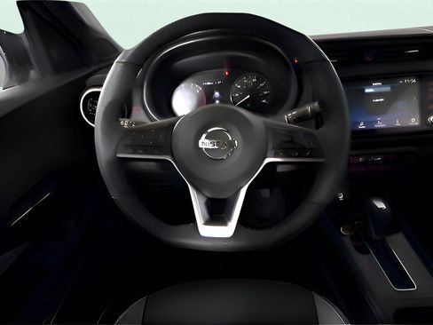 Used 2021 Nissan Kicks SR w/ SR Premium Package image 32