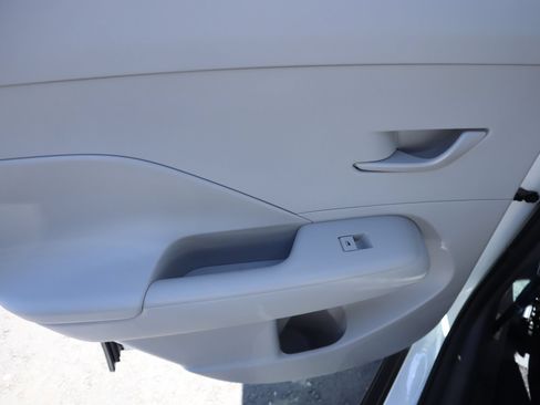New 2026 Hyundai Kona SEL Sport FWD image 15