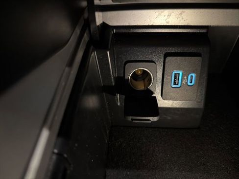 Used 2022 Ford Explorer Limited w/ Limited Technology Package image 40