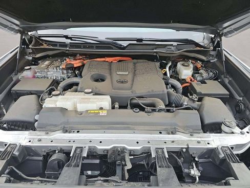 Used 2023 Toyota Tundra Limited w/ TRD Off-Road Package image 16