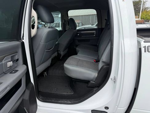 Used 2019 RAM 1500 Classic SLT AWD/4WD image 7