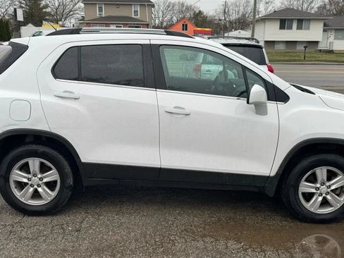 Used 2020 Chevrolet Trax LT AWD/4WD image 6
