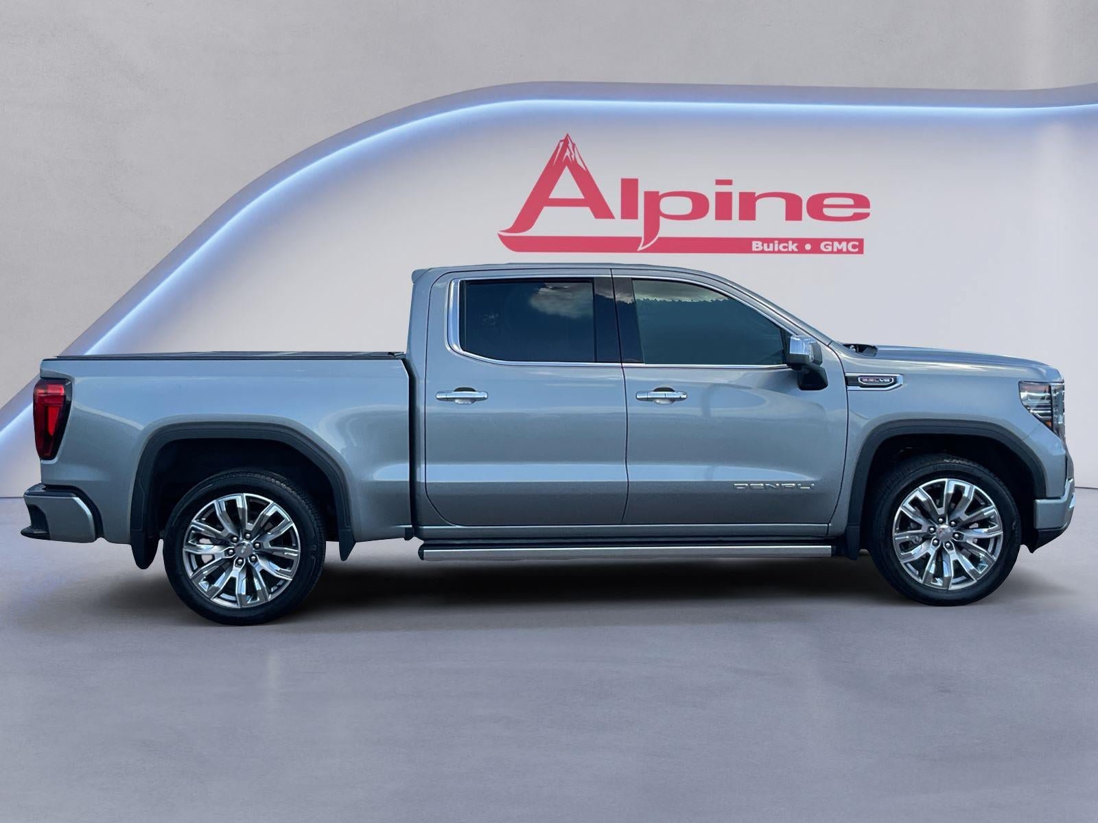 Used 2024 GMC Sierra 1500 Denali AWD/4WD image 6