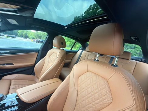 Used 2023 BMW 530e xDrive w/ Convenience Package AWD/4WD image 15