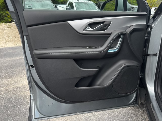 Used 2025 Chevrolet Blazer LT FWD image 13