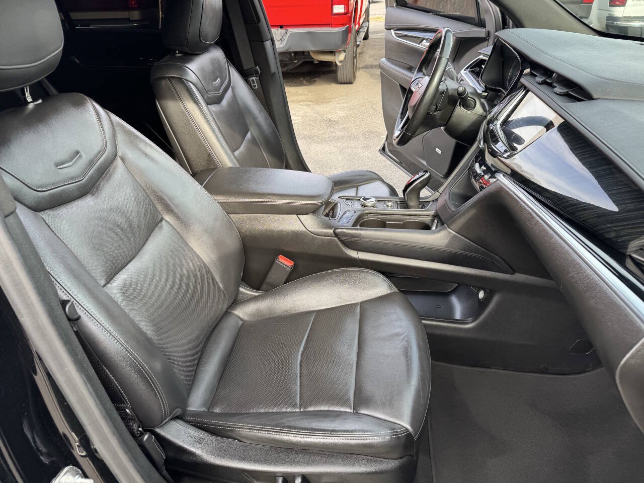 Used 2022 Cadillac XT6 Premium Luxury AWD/4WD image 24