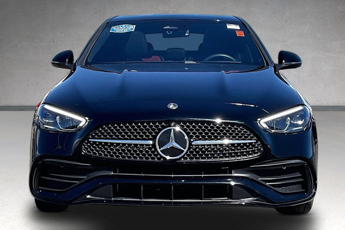 Used 2025 Mercedes-Benz C 300 Sedan image 3