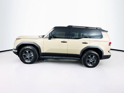 Used 2024 Lexus GX 550 image 6