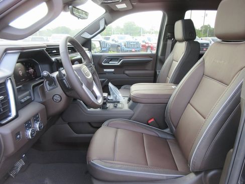 New 2026 GMC Sierra 1500 Denali w/ Denali Reserve Package image 14