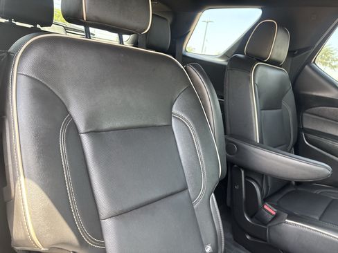 Used 2023 Chevrolet Traverse Premier w/ Redline Edition FWD image 24