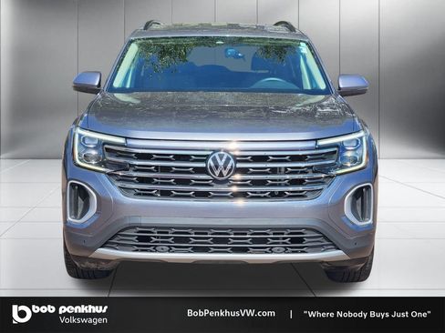 Used 2025 Volkswagen Atlas SE AWD/4WD image 22
