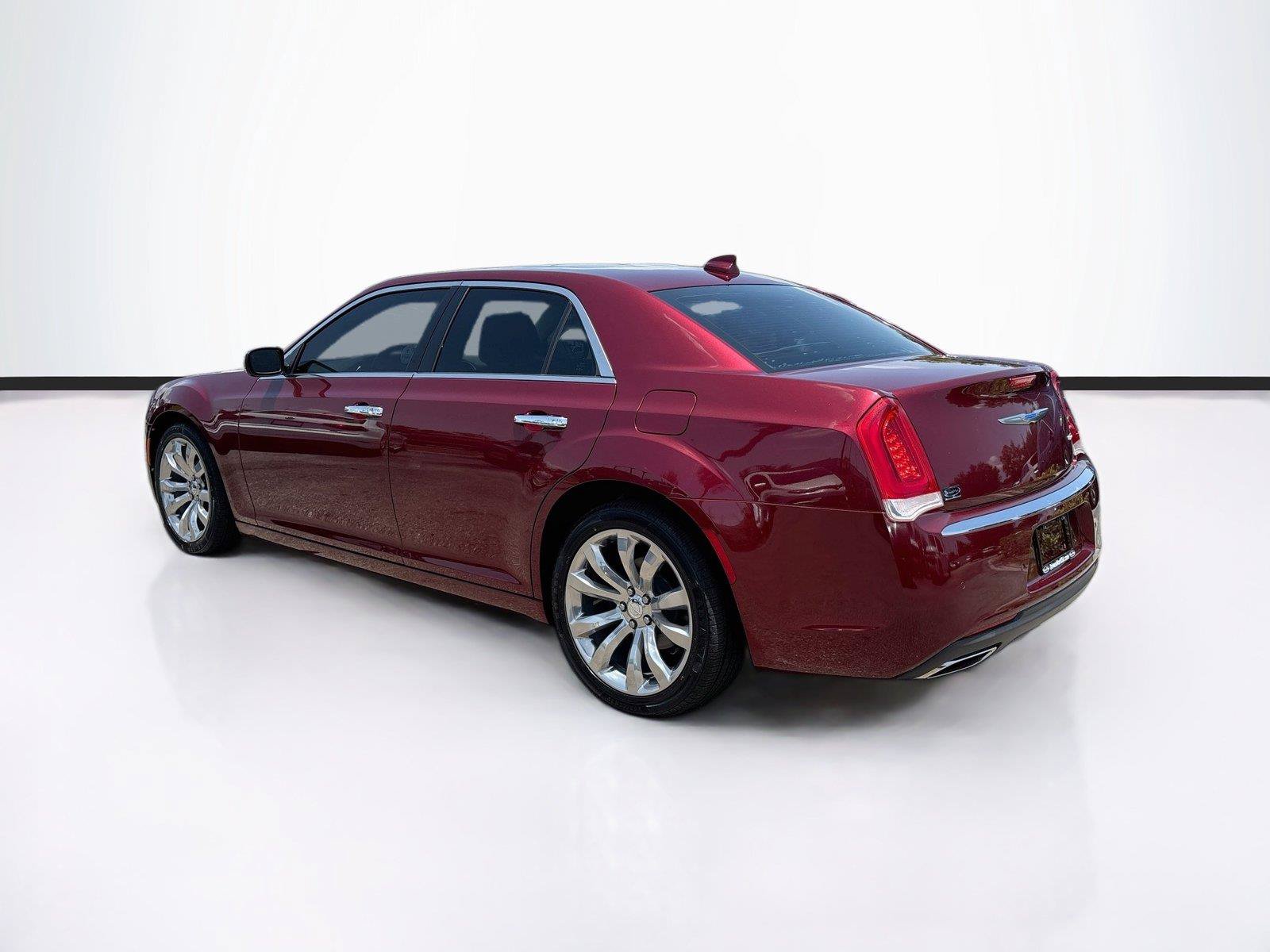 Used 2018 Chrysler 300 Limited w/ Safetytec Plus Group RWD image 5