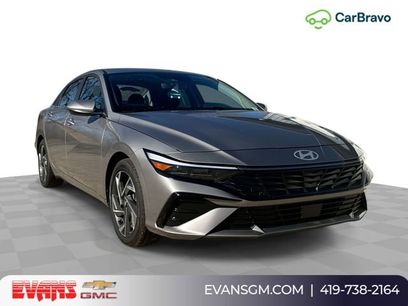 Used 2025 Hyundai Elantra SEL