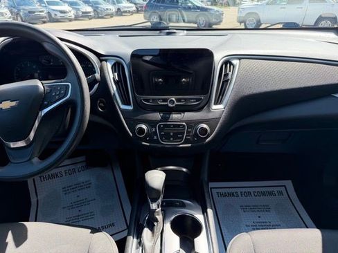 Used 2024 Chevrolet Malibu LT FWD image 22