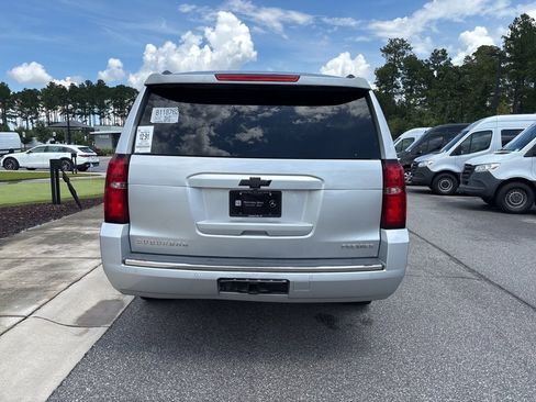 Used 2020 Chevrolet Suburban Premier image 5