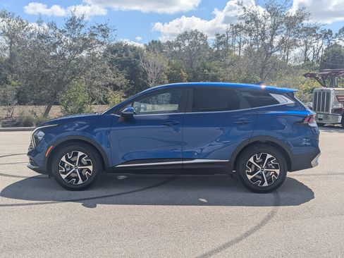 Certified 2023 Kia Sportage EX image 8