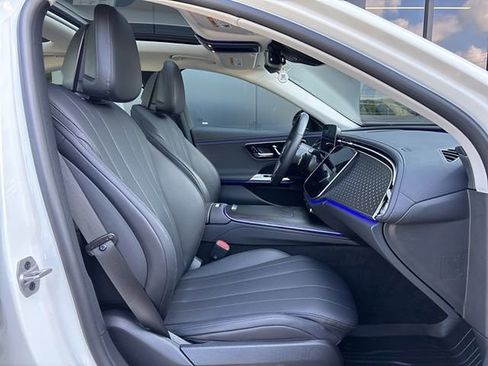 Used 2024 Mercedes-Benz E 350 4MATIC Sedan image 33