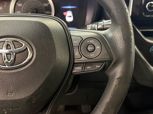 Used 2020 Toyota Corolla LE FWD image 28