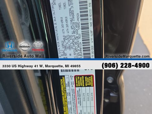 Used 2024 Toyota Tacoma Limited w/ Limited Package (LT) AWD/4WD image 14