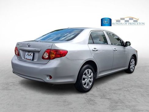 Used 2010 Toyota Corolla LE FWD image 6