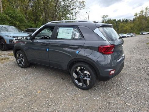 New 2026 Hyundai Venue SEL image 3