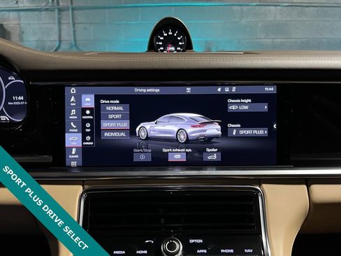 Used 2020 Porsche Panamera Turbo image 9