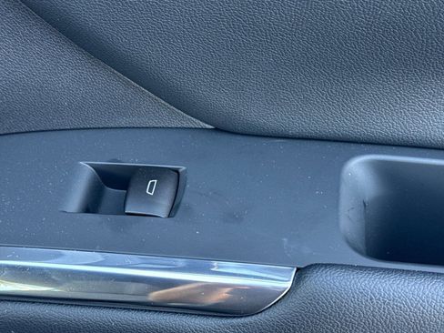 Used 2026 Chevrolet Traverse LT w/ Midnight/Sport Edition image 22